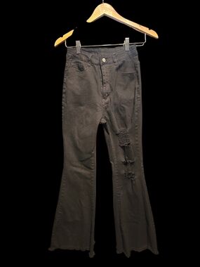 Highwaist Black Distressed Flare Jeans